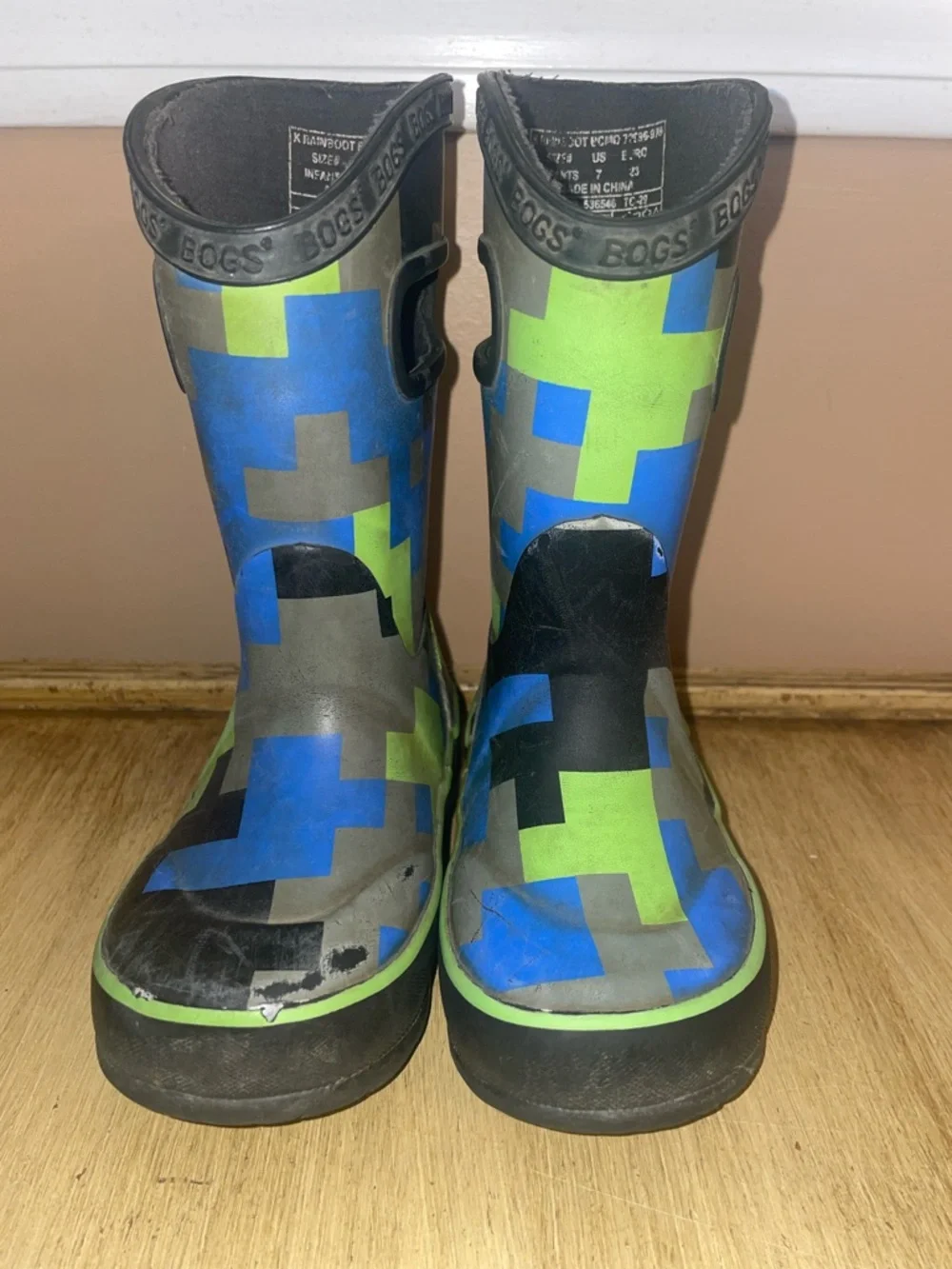BOGS Unisex- Little Kid Camo Child Kids' Rain Boot sz 7